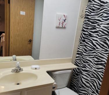 St. Vital Apartment | Happy night stay room