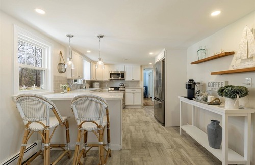 Dennis Port House | "Happy Ours: Where Poolside Bliss Meets Ocean Breeze!"