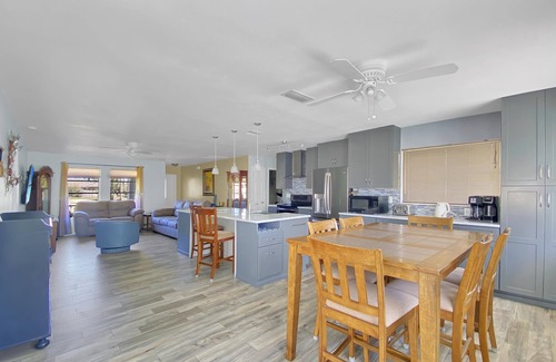 Englewood East Villa | Happy Place, full refund*, heated pool, sleeps 6