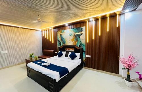 Saket Hotel | Happy Residency - Near Saket Metro