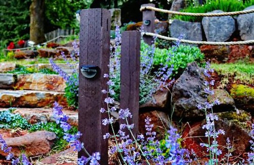 Oatfield Bed & Breakfast | Happy Rock Inn