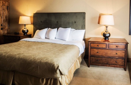 Tamarack Apartment | Happy Trails Mountain Studio | Fitness Center | Large Steam Rooms