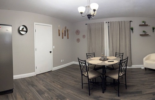 Plainview House | Happy Trails on Navajo Trail