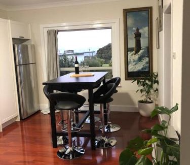 Port Lincoln House | Happy Valley Rest