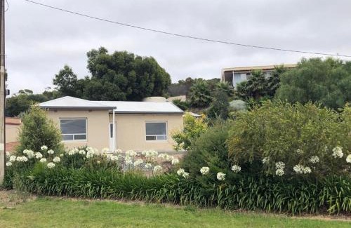 Port Lincoln House | Happy Valley Rest