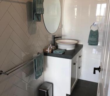 Port Lincoln House | Happy Valley Rest