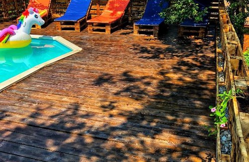 Vardane House | HappyWood