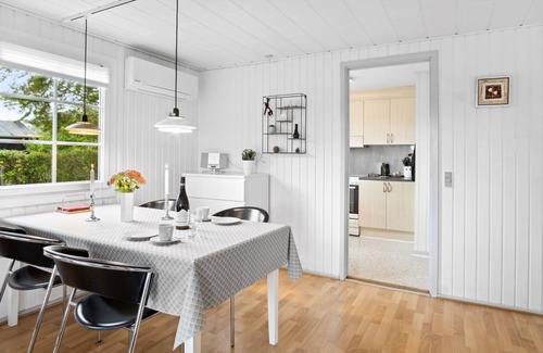 Vikær Strand House | "Haralda" - 300m from the sea by Interhome