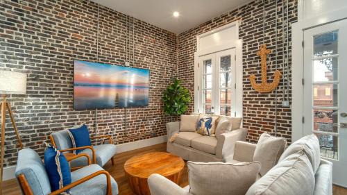 Historic Seaport Apartment | Harbor Luxe Celebration Suites