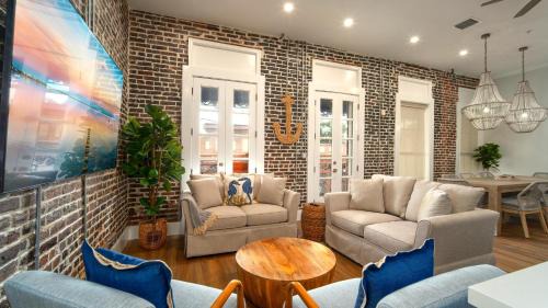 Historic Seaport Apartment | Harbor Luxe Celebration Suites