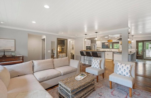 Harbor Springs House | Harbor Springs and Nub's Nob - Perfect Location for A Fun Filled Vacation!