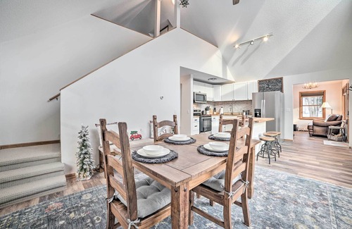 Harbor Springs Cottage | Harbor Springs Home: 1 Mi to Nubs Nob Ski Resort
