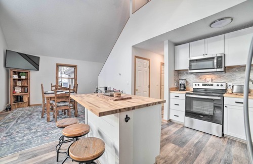 Harbor Springs Cottage | Harbor Springs Home: 1 Mi to Nubs Nob Ski Resort