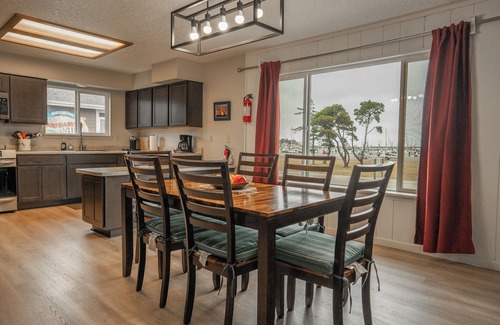Crescent City Apartment | Harbor View Apartment