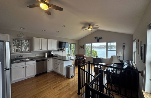 Malletts Bay House | Harbor View Lakehouse