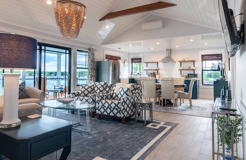 West Mystic House | Harbor View Landing Mystic CT - The Mystic Waterfront House - Third Floor Only