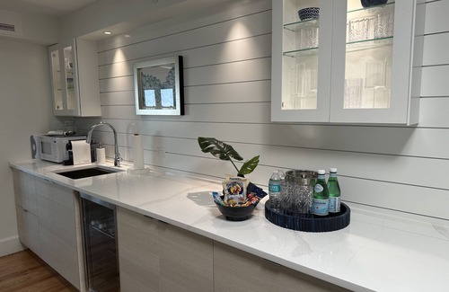 Yachting Village Hotel | Harborside Inn