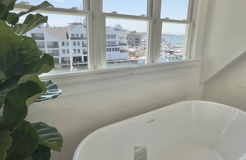Yachting Village Hotel | Harborside Inn
