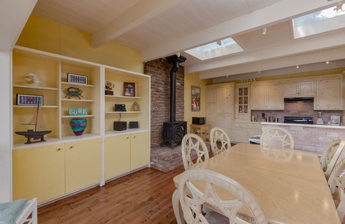 Seabright House | Harborview deck, 3 bed, 4 bath, Hot tub, steps to Seabright Beach in Santa Cruz