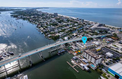 Fort Myers Beach Apartment | Harbour House at the Inn 316