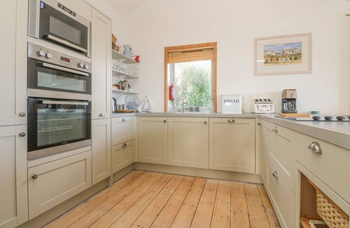 Castallack House | HARBOUR LIGHTS, family friendly, country holiday cottage in Mousehole