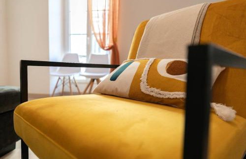 Liberation Apartment | Harbour Pearl - AC & Breakfast - 3min Walk to Tram