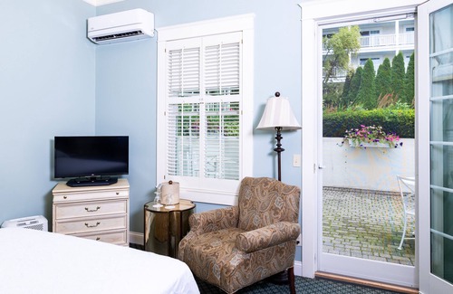 Mackinac Island Bed & Breakfast | Harbour View Inn