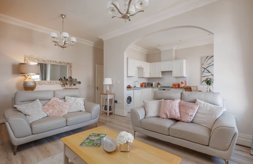 Weymouth Cottage | Harbour Vista - Quayside apartment for four