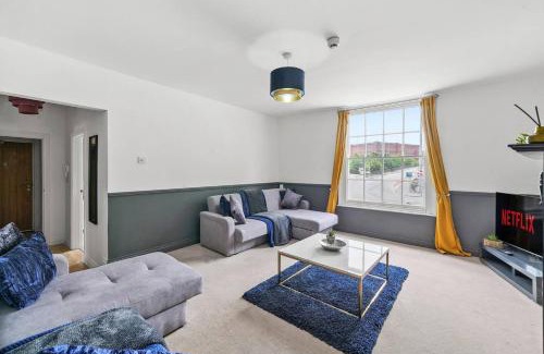 Bristol Floating Harbour Apartment | Harbourside Penthouse Apartments Sleep 16