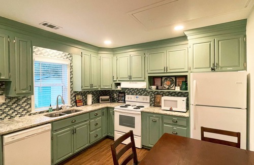 Helen House | Hard Rock Haus: pet-friendly 2-bed bungalow just a rollin’ stone from Helen!