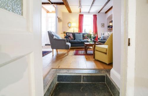 Treator House | Hardys Cottage