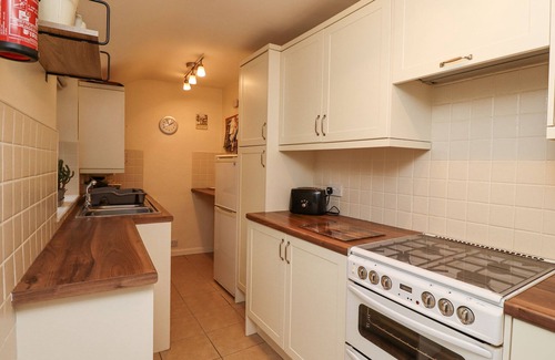 South Charlton Cottage | HARDYS HOUSE, pet friendly, with a garden in Alnwick
