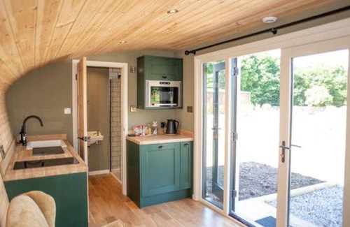 Foolow House | Hares Retreat - Middle Cabin