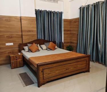 Kuppaayil Apartment | Harichandhanam Inn - Entire Flat, Ground Floor, 200m From East Nada Guruvayur