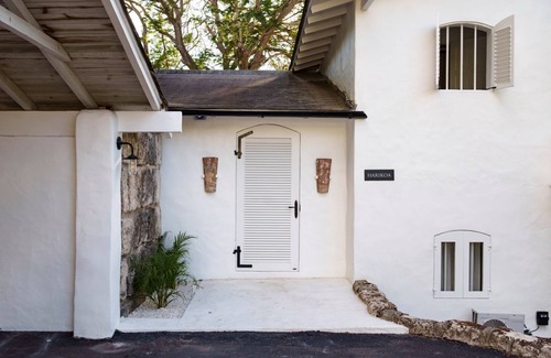 Gibbes House | Harikoa - Designer's Villa in Gibbs