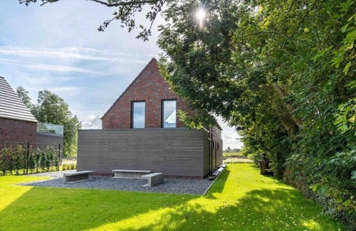 Neufunnixsiel House | Harlepadd 3c Modern retreat