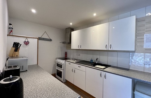 Harlyn House | Harlyn Bay Padstow, Yards from Beautiful Stunning Beach Private Location Garden