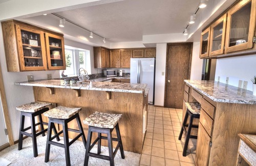 Yachats House | Harmony at the Beach! Gorgeous Ocean & Bay Views! Bring your Dog! Hot Tub!