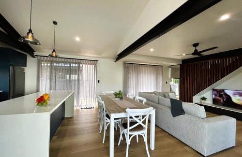 Mission Beach House | Harper