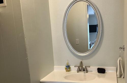 Kimberling City Hotel | Harper Valley 11