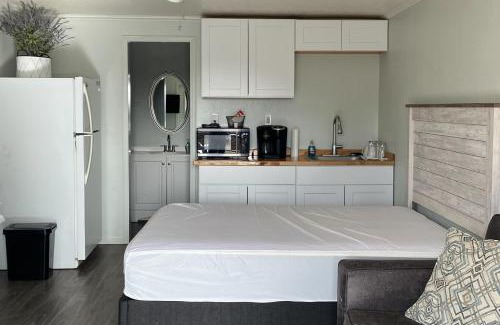 Kimberling City Hotel | Harper Valley 9