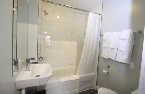 Harrison Hot Springs Hotel | Harrison Spa Motel