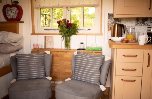 Monmouth House | Harrys Hideout - Shepherd's Huts at Harrys Cottages