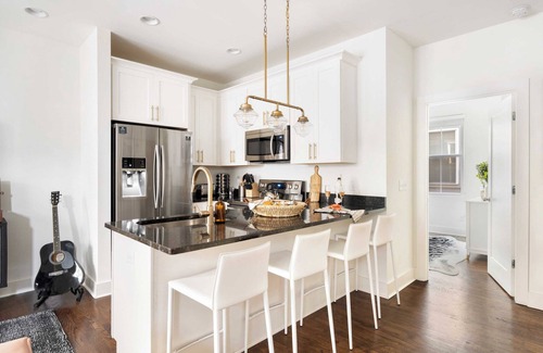 Chestnut Hill Cottage | Hart Suite 11 by Avantstay Gorgeous Town House w/Modern Amenities in Nashville!