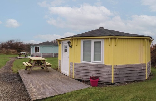 Hartland Cottage | HARTLAND QUAY, romantic, with a garden in Hartland