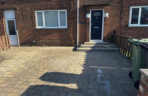 Hartlepool House | Hartlepool - House - Sleeps 5 - Parking