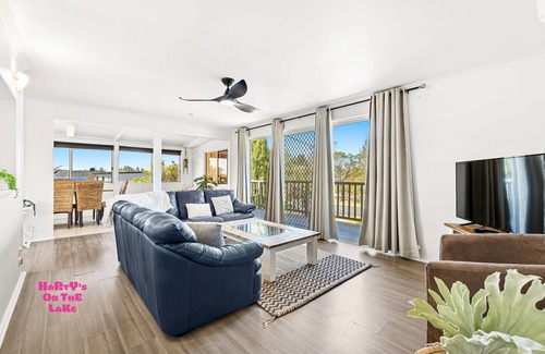 Tuross Head House | Hartys on the Lake Su