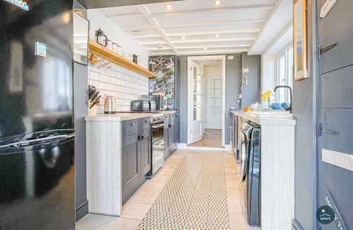 Weymouth Cottage | Harvest Moon - cottage close to harbour