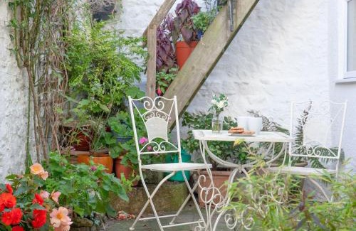 Colyton House | Harvey Cottage