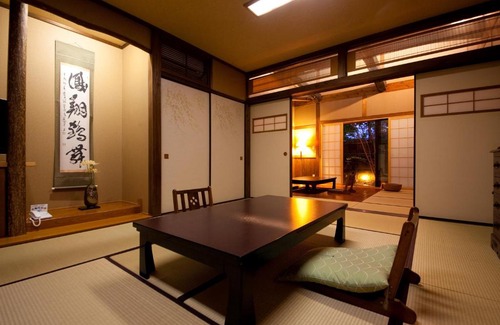 Yufuin Onsen Hotel | Hatago Kounokura